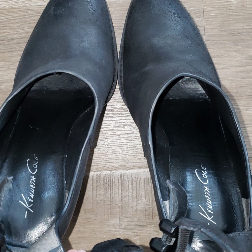 Kenneth Cole black distressed leather lugged heels - Picture 13 of 15